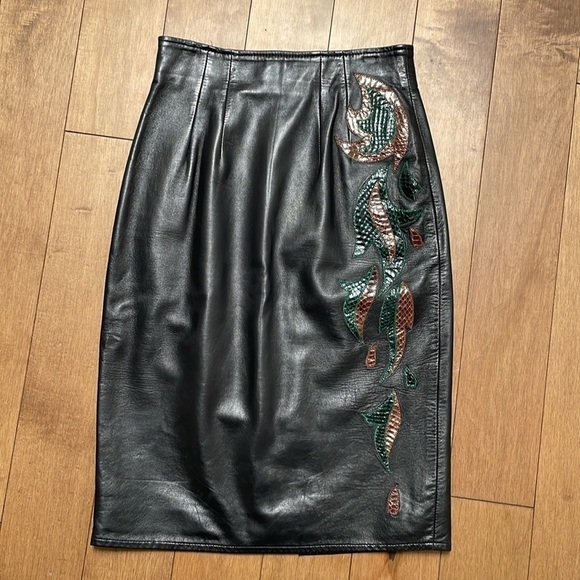 Vintage EREZ leather high waisted pencil skirt, embroidery, made in USA, size S - Picture 5 of 13